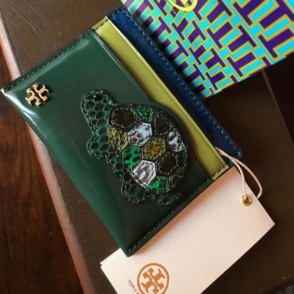 SOLD ⛔️Authentic Tory Burch patent leather card - Picture 5 of 8